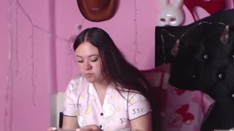 Snapshot of nikkirous_ chatting on January 25, 2025, 5:08 pm Nikkirous online show from January 25, 2025, 5:08 pm