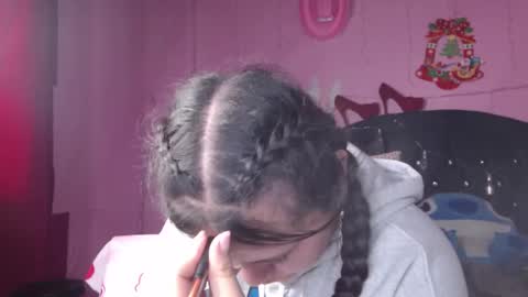 Snapshot of nikkirous_ chatting on February 17, 2025, 4:15 pm Nikkirous online show from February 17, 2025, 4:15 pm