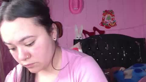 Snapshot of nikkirous_ chatting on March 5, 2025, 4:02 pm Nikkirous online show from March 5, 2025, 4:02 pm