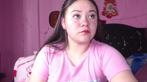 Snapshot of nikkirous_ chatting on March 5, 2025, 7:06 pm Nikkirous online show from March 5, 2025, 7:06 pm