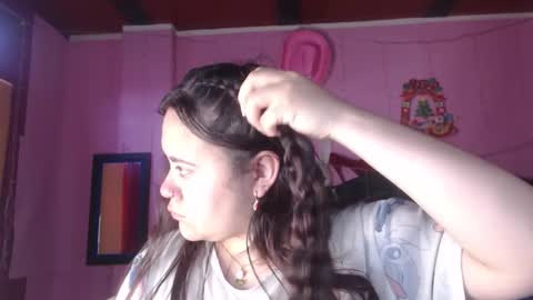 Snapshot of nikkirous_ chatting on September 10, 2025, 12:38 pm Nikkirous online show from September 10, 2025, 12:38 pm