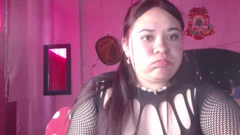 Snapshot of nikkirous_ chatting on October 30, 2025, 5:13 pm Nikkirous online show from October 30, 2025, 5:13 pm