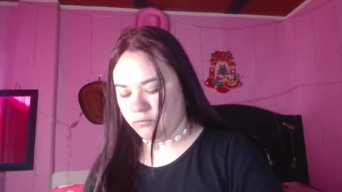 Snapshot of nikkirous_ chatting on November 3, 2025, 2:07 pm Nikkirous online show from November 3, 2025, 2:07 pm