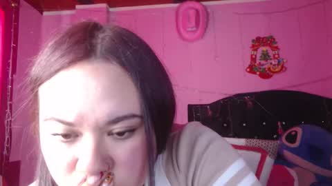 Snapshot of nikkirous_ chatting on November 21, 2025, 5:44 pm Nikkirous online show from November 21, 2025, 5:44 pm