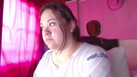 Snapshot of nikkirous_ chatting on February 2, 2026, 4:17 pm Nikkirous online show from February 2, 2026, 4:17 pm