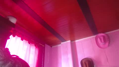 Snapshot of nikkirous_ chatting on February 4, 2026, 4:13 pm Nikkirous online show from February 4, 2026, 4:13 pm