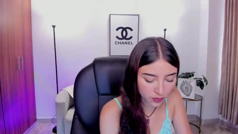 nikky_sweett_ online show from May 10, 2026, 4:34 pm