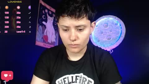 Nikky online show from December 14, 2025, 1:27 pm