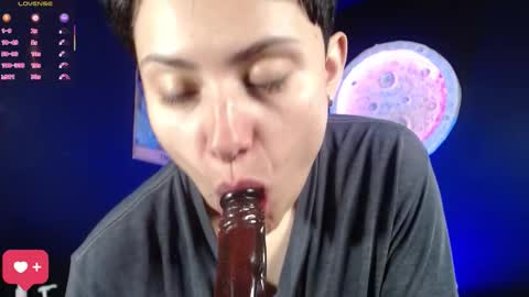 Nikky online show from March 15, 2026, 1:06 pm