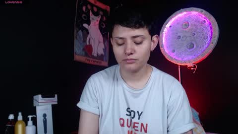 Nikky online show from April 16, 2026, 2:40 pm