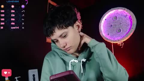 Nikky online show from May 9, 2026, 1:16 pm