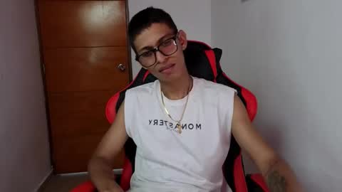 niklaus_wolf online show from February 21, 2026, 6:42 pm