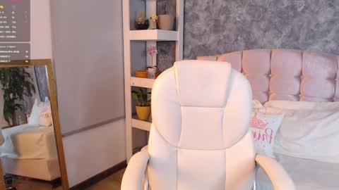 Snapshot of niko_robin chatting on December 13, 2024, 5:16 am Niko Robin online show from December 13, 2024, 5:16 am