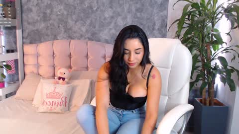 Snapshot of niko_robin chatting on February 8, 2025, 3:21 pm Niko Robin online show from February 8, 2025, 3:21 pm