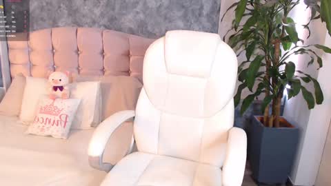 Snapshot of niko_robin chatting on February 10, 2025, 3:32 pm Niko Robin online show from February 10, 2025, 3:32 pm