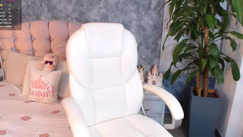 Snapshot of niko_robin chatting on February 17, 2025, 2:09 am Niko Robin online show from February 17, 2025, 2:09 am