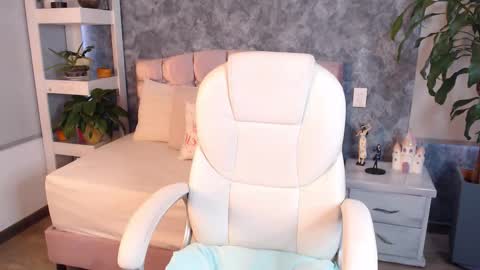 Snapshot of niko_robin chatting on September 22, 2025, 7:38 pm Niko Robin online show from September 22, 2025, 7:38 pm