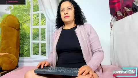 Snapshot of nikol32__ chatting on April 18, 2026, 11:14 am dayan online show from April 18, 2026, 11:14 am