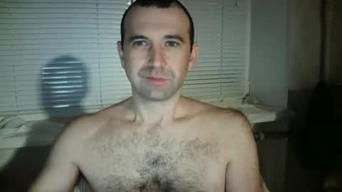 nikolas_vaz online show from September 29, 2025, 8:13 pm