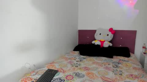 Snapshot of nikoleevanss chatting on January 14, 2026, 2:28 am Nikole online show from January 14, 2026, 2:28 am