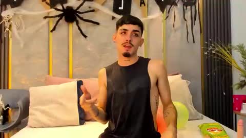 Niko Stone online show from November 2, 2025, 4:59 am