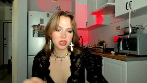 Snapshot of niky_jess chatting on February 10, 2025, 11:46 am Veronica online show from February 10, 2025, 11:46 am