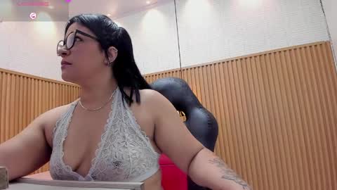   online show from April 15, 2026, 12:23 pm