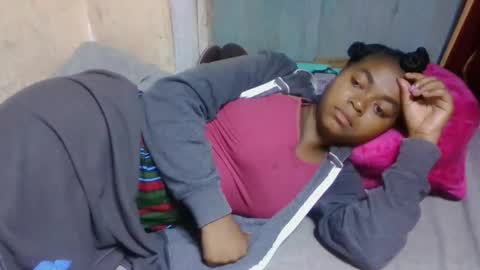 nilah online show from May 19, 2026, 2:07 am
