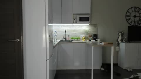 Bella online show from February 13, 2026, 2:46 pm