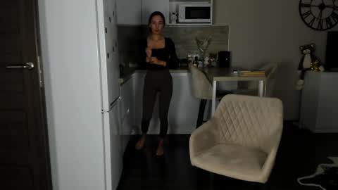 Bella online show from May 11, 2026, 6:27 pm