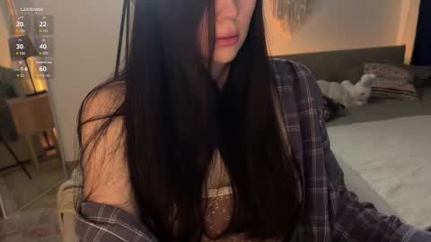 Jennet online show from September 16, 2025, 3:24 pm