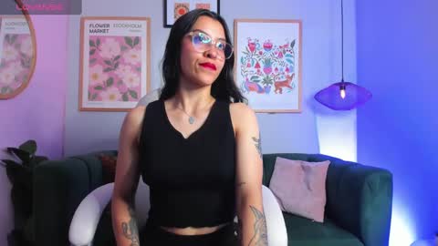 Snapshot of nina__dixon chatting on February 8, 2025, 8:10 pm Nina online show from February 8, 2025, 8:10 pm