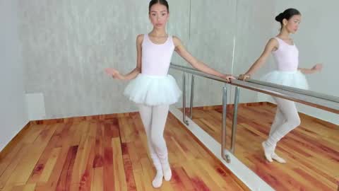 Snapshot of nina_ponse chatting on February 15, 2025, 8:43 pm Natalia FOLLOW ME ---- nathy po online show from February 15, 2025, 8:43 pm