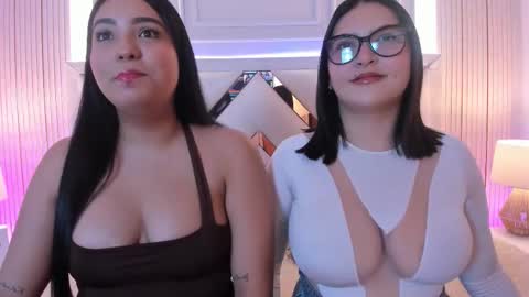 Snapshot of ninablooms01 chatting on February 10, 2026, 5:33 am Nina online show from February 10, 2026, 5:33 am