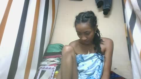 ninaeaa online show from February 3, 2026, 8:52 am