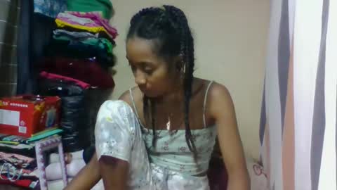 ninaeaa online show from May 23, 2026, 7:29 pm