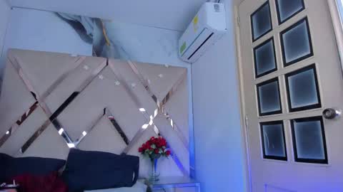 Snapshot of ninahtx chatting on November 16, 2025, 8:36 pm ninahtx online show from November 16, 2025, 8:36 pm