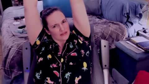 Snapshot of ninajaymes chatting on December 18, 2024, 11:19 pm Nina Jaymes online show from December 18, 2024, 11:19 pm