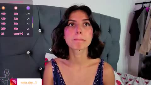 ninasky19 online show from November 9, 2025, 4:49 pm