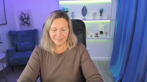 ninastarle online show from September 13, 2025, 11:32 am