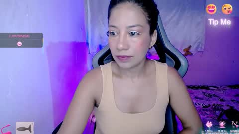 ninatinydoll1 online show from October 15, 2025, 8:03 am