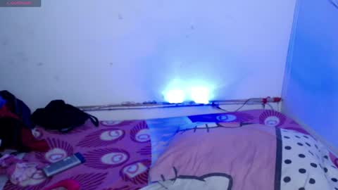 ninatinydoll1 online show from April 9, 2026, 10:31 am