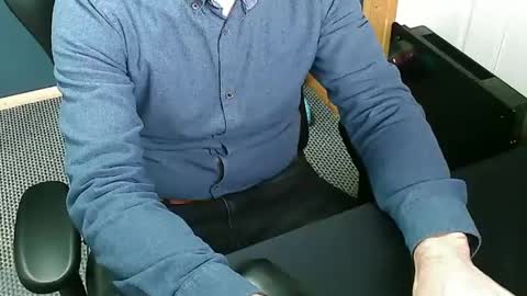 Nineinches online show from March 12, 2025, 11:31 am