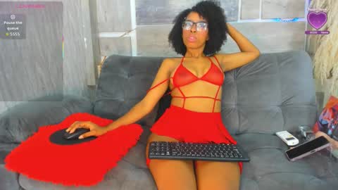 Snapshot of nini_beyker chatting on September 27, 2025, 1:38 pm nini_beyker online show from September 27, 2025, 1:38 pm