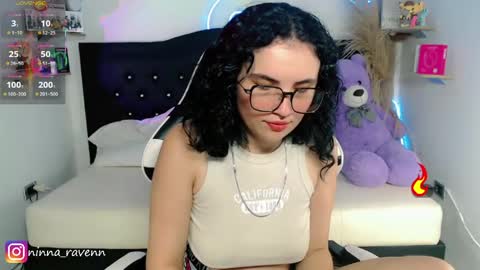 Snapshot of ninna_raven chatting on May 7, 2026, 10:15 pm Ninna online show from May 7, 2026, 10:15 pm