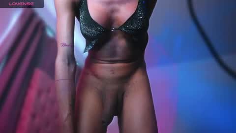 Snapshot of ninonbeart chatting on June 2, 2026, 4:31 pm Ninon Beart online show from June 2, 2026, 4:31 pm