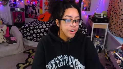 Snapshot of nintendhoe_ chatting on September 29, 2025, 11:59 am kiwi online show from September 29, 2025, 11:59 am