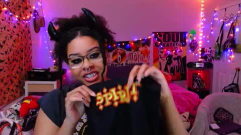 Snapshot of nintendhoe_ chatting on October 14, 2025, 4:46 am kiwi online show from October 14, 2025, 4:46 am