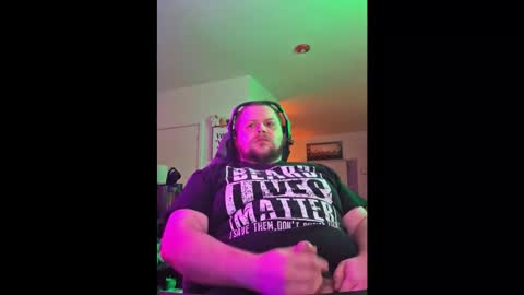 HungStepSon online show from November 16, 2025, 3:28 pm