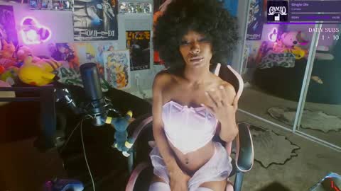 NIVIA WOLFE online show from February 18, 2025, 2:16 am